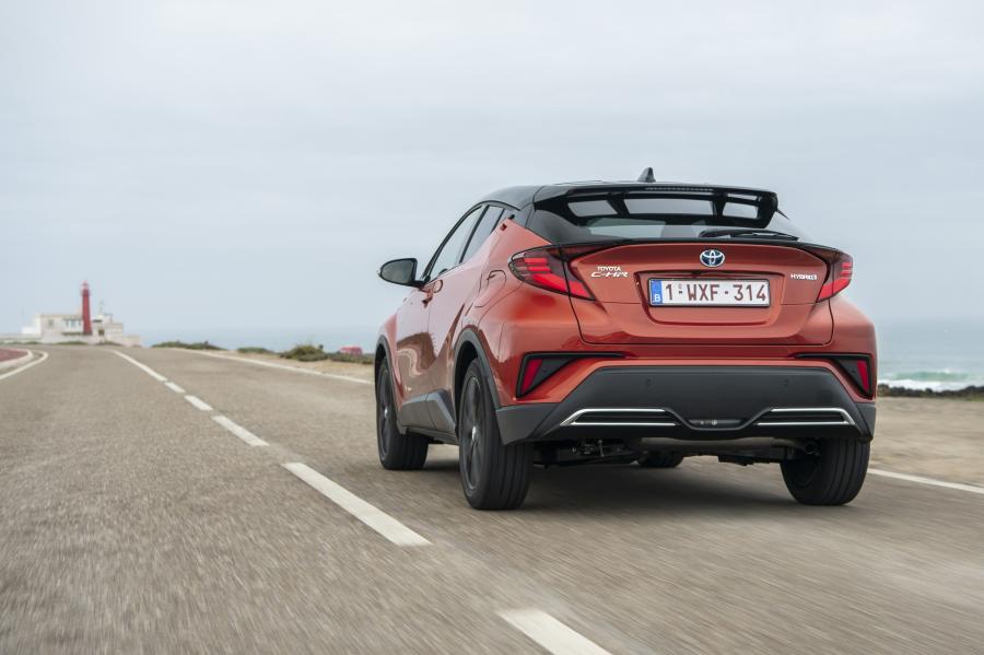  Toyota C-HR Hybrid 2019 года  (WW) (фото 94 из 174)